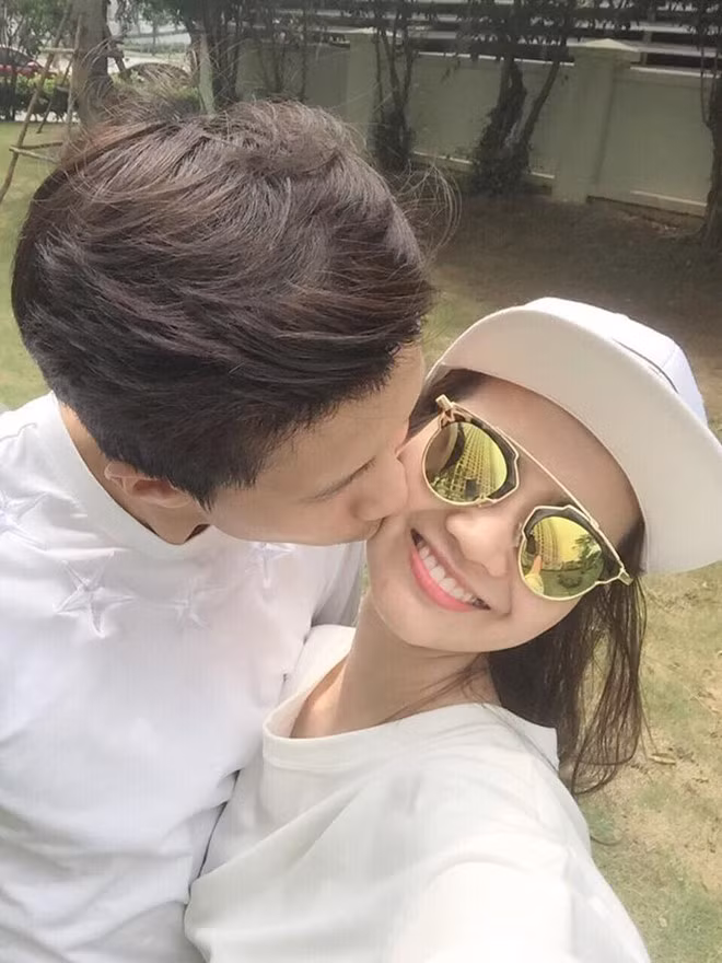 Huyền Lizzie tham gia nhiều dự án truyền hình như Bộ tứ 10A8, Bí mật của Eva, Ba đám cưới, một đời chồng... và gần nhất là Chạy trốn thanh xuân. Dù đảm nhận vai phản diện nhưng sự trở lại của cô trong Chạy trốn thanh xuân nhận được sự ủng hộ.