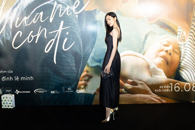 Trong phim, ngoài hai chàng nam chính điển trai Lãnh Thanh và Võ Điền Gia Huy, diễn viên Mai Thanh Hà cũng góp mặt với một vai nhỏ.