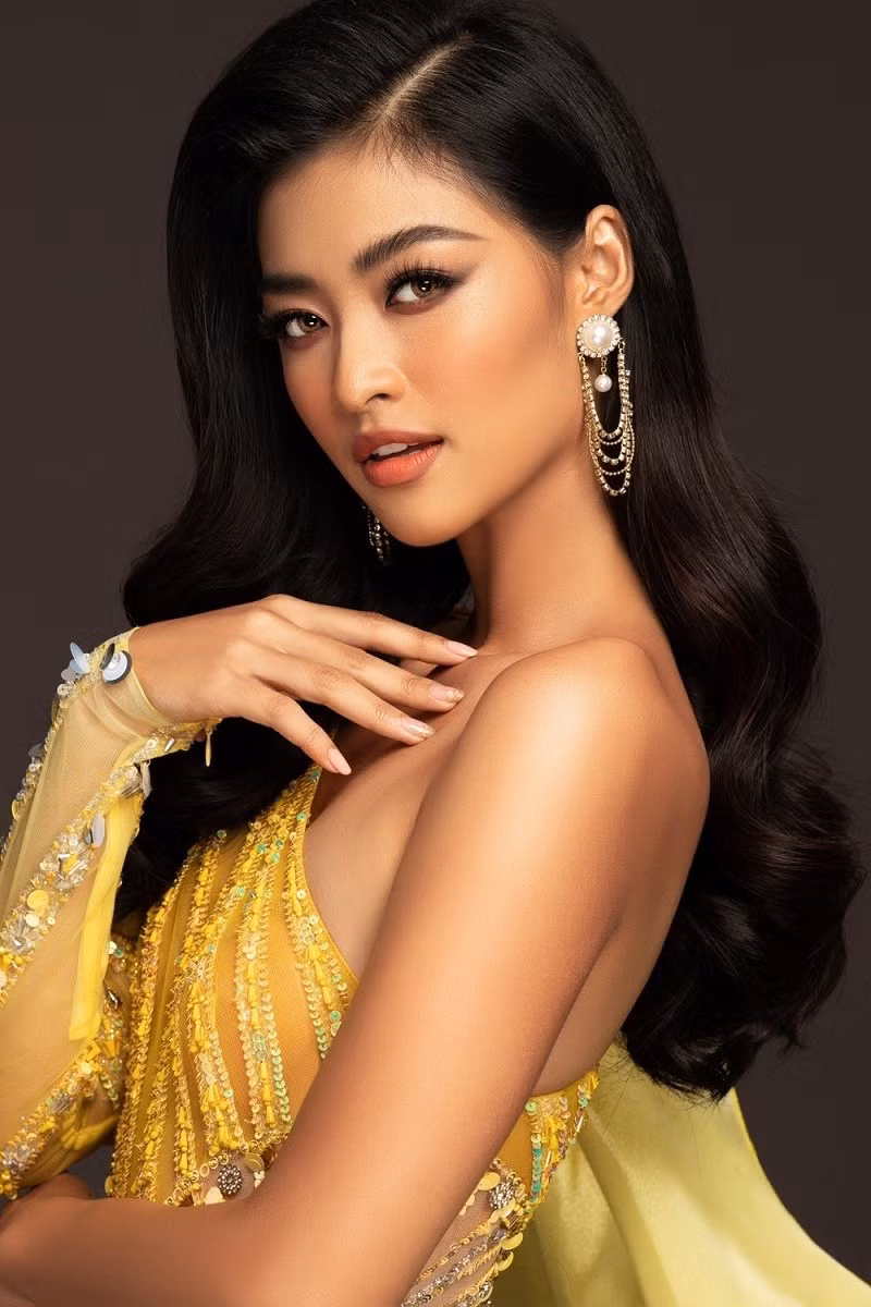 Kieu Loan doi chua Cau, linh vat cho khi va 2.000 den led di thi