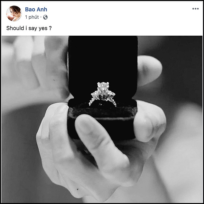 Bao Anh khoe nhan cau hon kim cuong khien fan xon xao