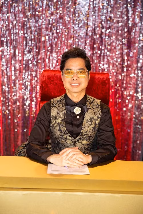 Danh ca Ngoc Son lai gay tranh cai vi phat ngon soc