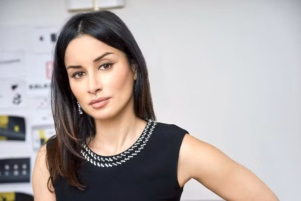 Giua bao scandal, Katy Perry lai bi to quay roi tinh duc nu MC