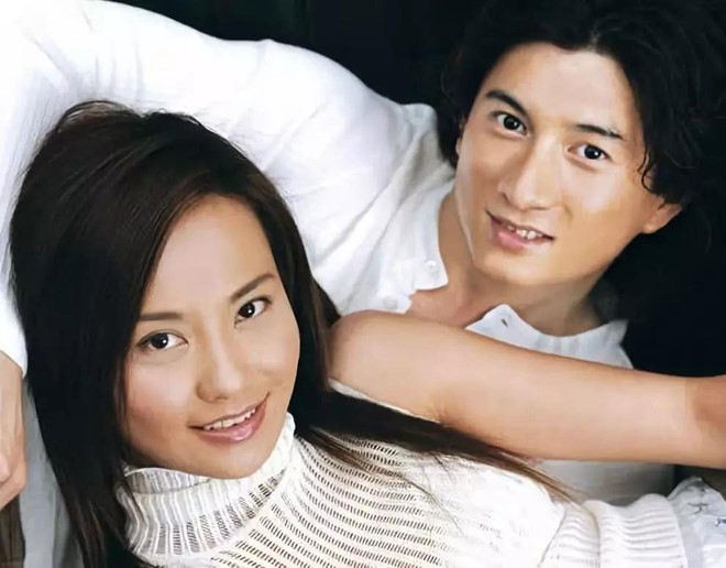 Ngô Kỳ Long - Mã Á Thư: Hai diễn viên hẹn hò từ 2002 và từng được xem là đôi tình nhân đẹp của làng giải trí. Ngô Kỳ Long và Mã Á Thư quyết định về chung nhà vào 2006. Đáng tiếc, 3 năm sau, họ ly hôn trong ồn ào. Mã Á Thư bị cáo buộc ngoại tình với một người đàn ông ngoại quốc. Sau khi ly hôn, cô lên xe hoa với người đàn ông này. Dư luận đứng về phía Ngô Kỳ Long bởi anh vừa bị “cắm sừng”, vừa mất 2 triệu USD tài sản. Hiện, nam diễn viên hạnh phúc bên mỹ nhân Lưu Thi Thi.