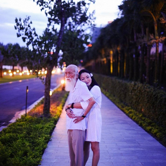 Phan ung cua ca nuong Kieu Anh khi me chong mang thai doi o tuoi 47-Hinh-6