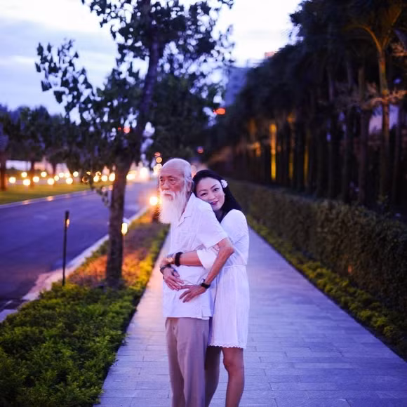 Phan ung cua ca nuong Kieu Anh khi me chong mang thai doi o tuoi 47-Hinh-6