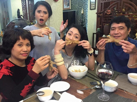 Phan ung cua ca nuong Kieu Anh khi me chong mang thai doi o tuoi 47-Hinh-4