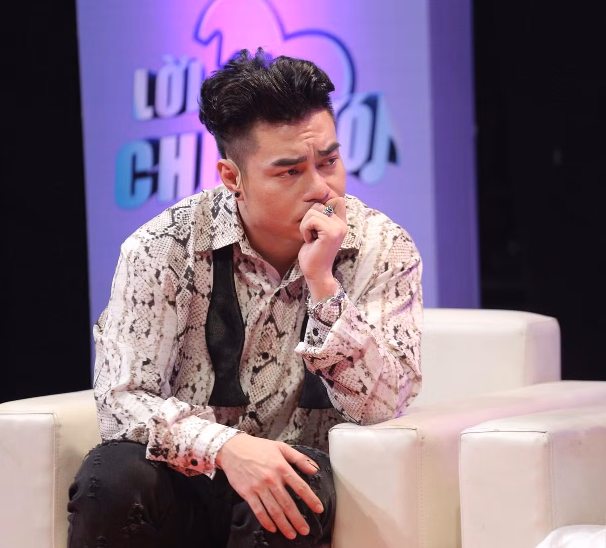 Dong nghiep benh vuc Le Duong Bao Lam giua on ao dan dung-Hinh-3