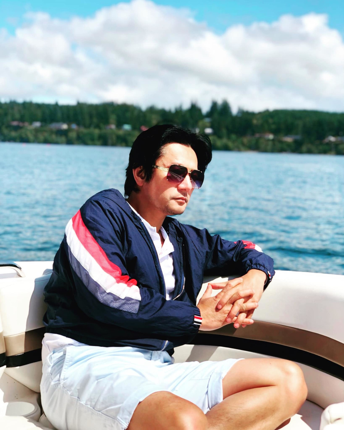 Truong Minh Cuong khang dinh gia dinh hanh phuc, khong co chuyen ly hon