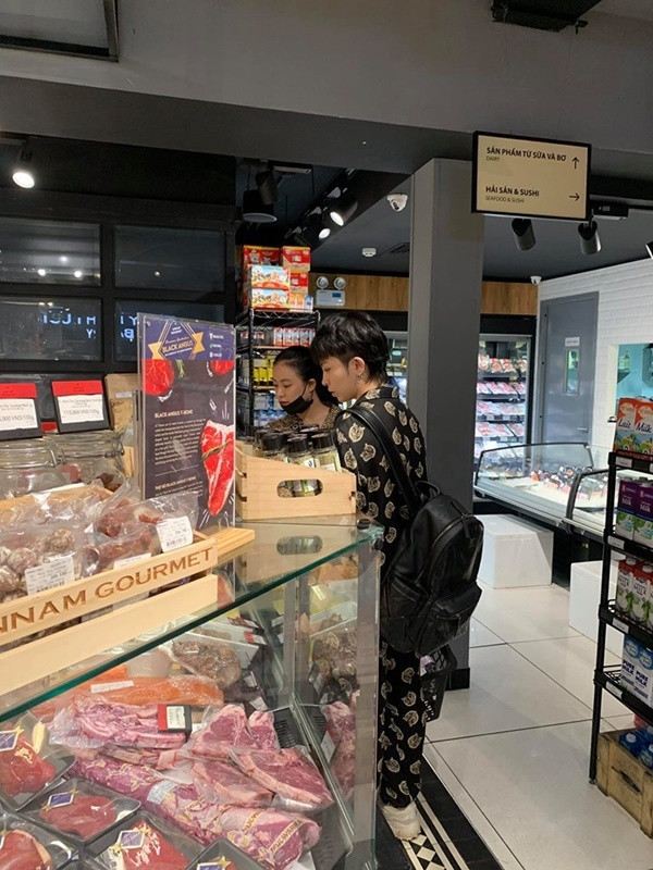 Ro tin don Hoang Thuy Linh - Gil Le hen ho, quan ly len tieng