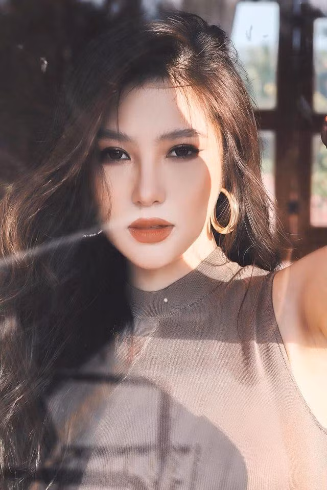 Huong Tram bi nhan xet het thoi,