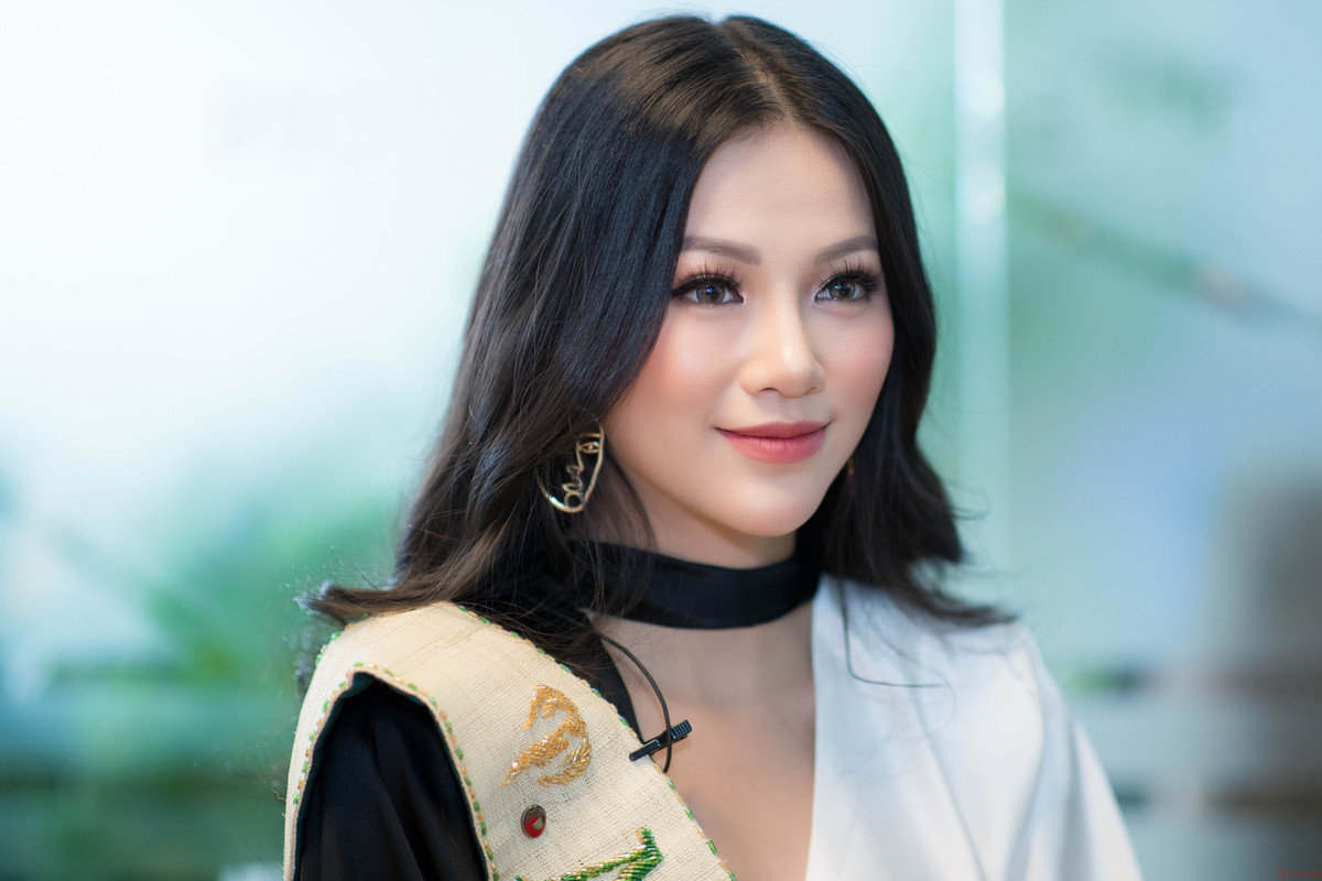 Scandal nối tiếp chỉ chưa đầy 1 năm sau đăng quang, người đẹp Bến Tre ngày càng mất điểm trong mắt công chúng.