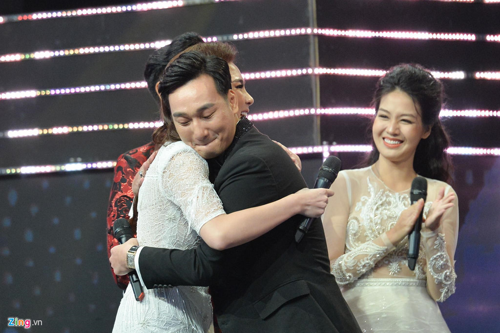 Trong lễ trao giải tối nay, MC Thành Trung chiến thắng ở hạng mục này. Đặc biệt, đây là lần thứ hai nam MC giành giải thưởng Dẫn chương trình ấn tượng, lần đầu tại VTV Awards 2017. Thành Trung là người dẫn chương trình biết biến hóa ở nhiều lĩnh vực của Đài truyền hình Việt Nam. Anh được biết đến với tư cách MC của Quý ông đại chiến, Không giới hạn - Sasuke Việt Nam.... Sau khi nhận giải, Thành Trung chia sẻ: "Những người đồng nghiệp của tôi cũng rất tài năng và chăm chỉ. Tuy nhiên, có lẽ tôi là người may mắn nhất".