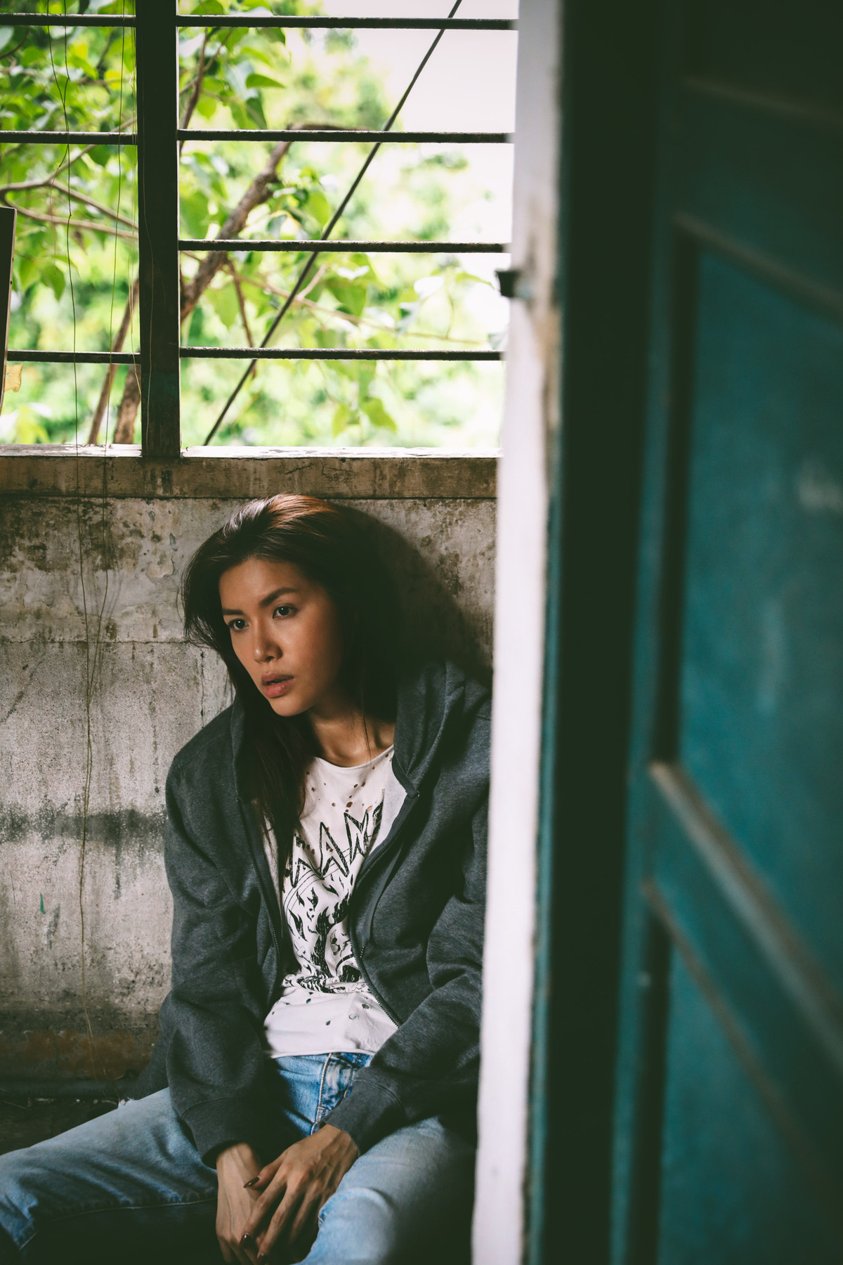 Minh Tu gay soc voi hinh anh “chat choi”, vo tu hut thuoc-Hinh-6