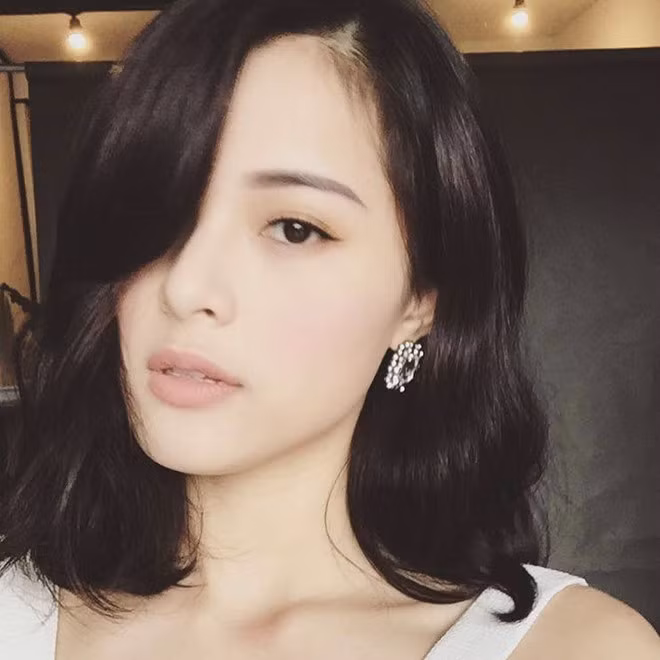 Thời gian này, hot girl 9X vắng bóng trong các sự kiện giải trí. Trên tài khoản cá nhân, cô chỉ đăng một số ảnh đời thường và tâm sự về cuộc sống.