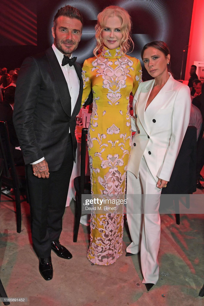 Mỹ nhân Aquaman hội ngộ vợ chồng David Beckham. Thời gian qua, vợ cũ Tom Cruise liên tục khiến người hâm mộ bất ngờ với những khoảnh khắc trẻ trung, cuốn hút dù đã bước sang tuổi 52.