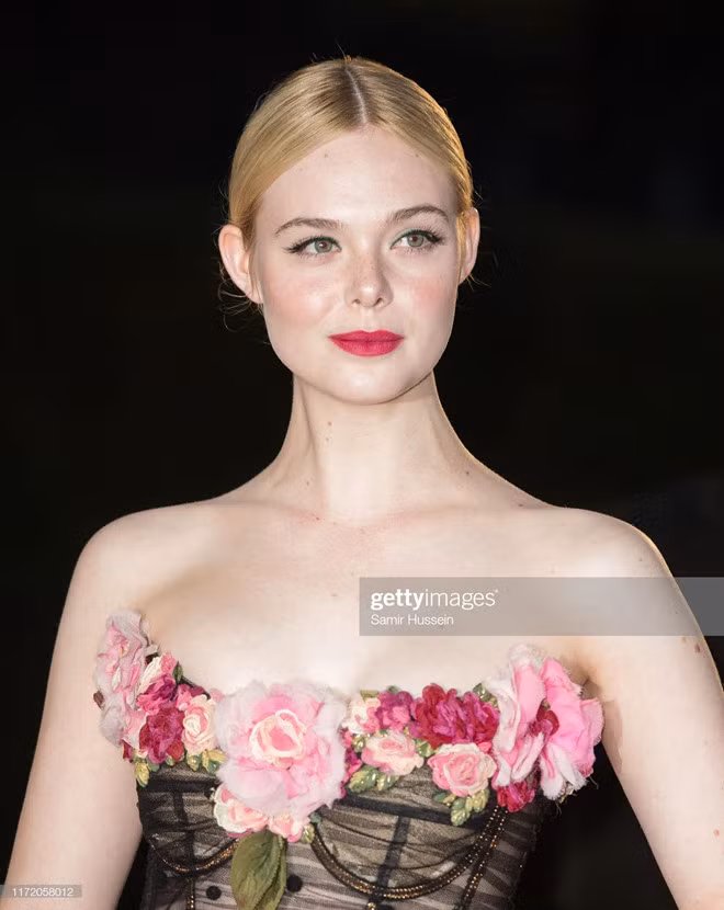 Sắp tới, khán giả sẽ gặp lại Fanning trong phần 2 của Maleficent, đóng cùng Angelina Jolie.