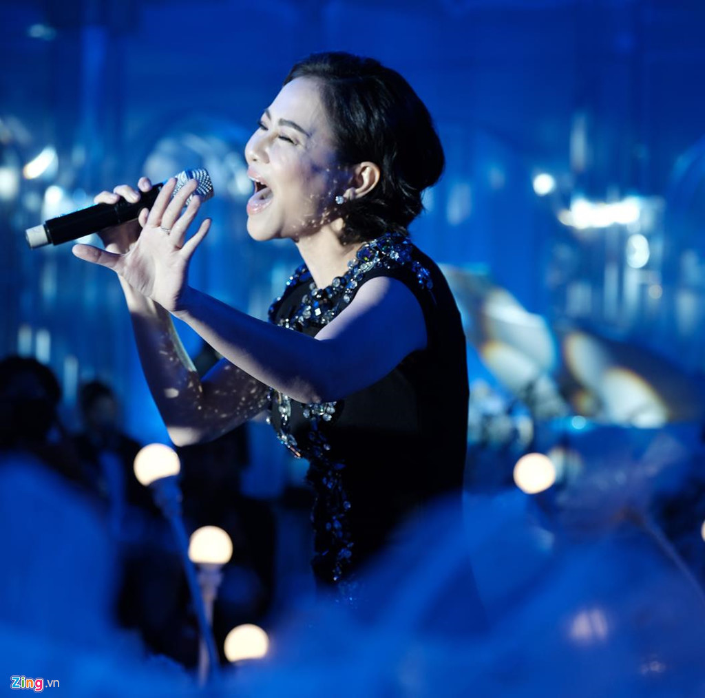 Thu Minh là ca sĩ được gửi gắm trình bày ca khúc I have you. Sau khi hát tặng vợ chồng Dương Khắc Linh ca khúc này, Thu Minh nhắn nhủ: "Chúc mừng em đã lấy được cô gái yêu thương nhất cuộc đời".