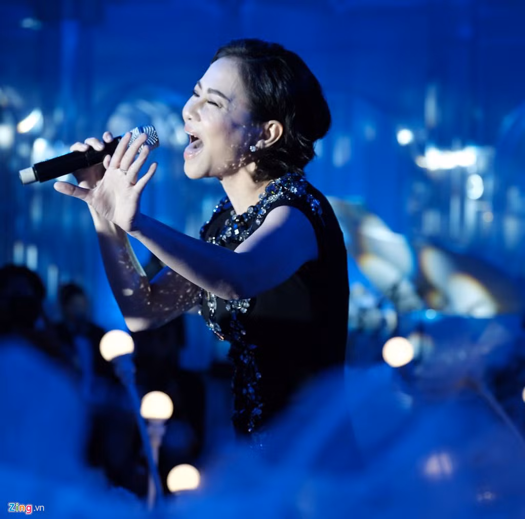 Thu Minh là ca sĩ được gửi gắm trình bày ca khúc I have you. Sau khi hát tặng vợ chồng Dương Khắc Linh ca khúc này, Thu Minh nhắn nhủ: "Chúc mừng em đã lấy được cô gái yêu thương nhất cuộc đời".