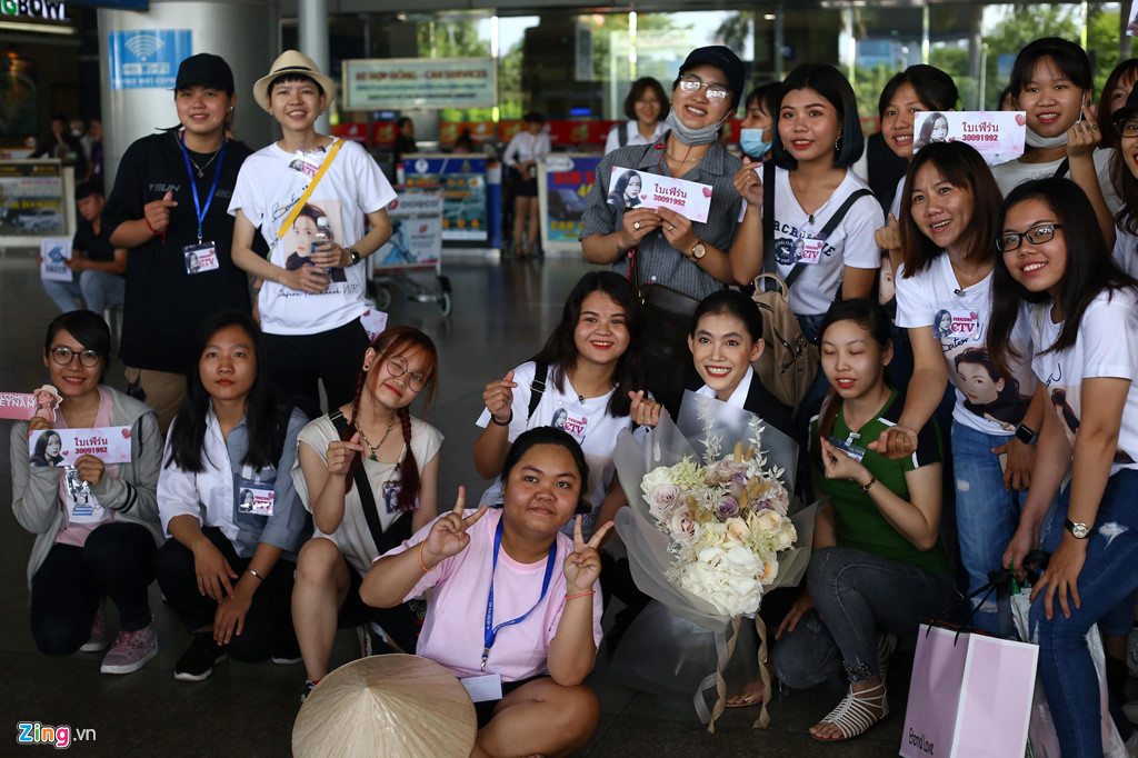 Mỹ nhân "Chiếc lá cuốn bay" đẹp rạng ngời khi đến Việt Nam My nhan