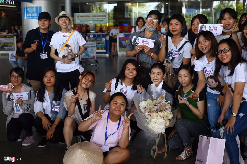 Mỹ nhân "Chiếc lá cuốn bay" đẹp rạng ngời khi đến Việt Nam My nhan