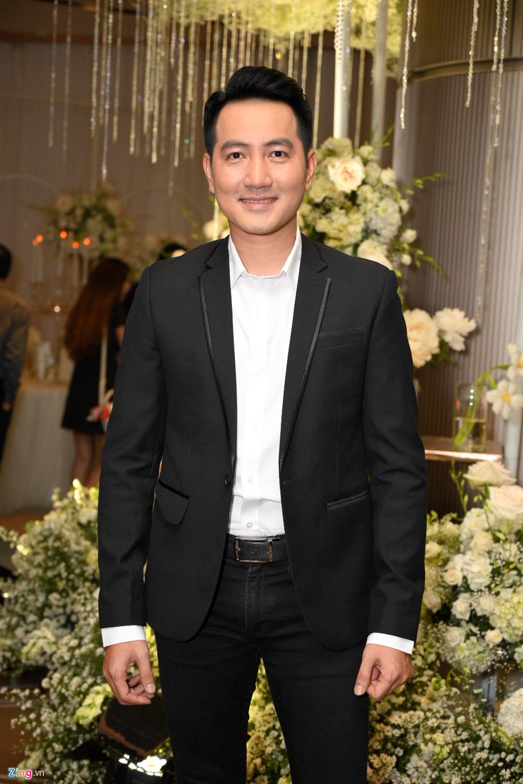 Nguyễn Phi Hùng chia sẻ nhiều năm qua anh bị ba mẹ hối thúc chuyện cưới xin. Vì vậy mỗi lần đi đám cưới bạn bè, anh đều chạnh lòng khi chưa tìm được một nửa.