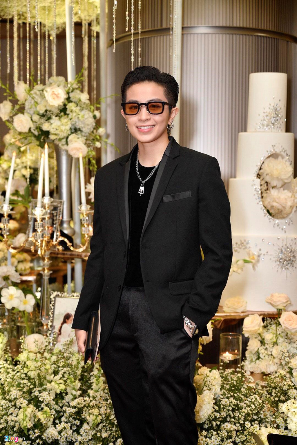 Gil Lê "chuẩn men" trong bộ vest đen và phong cách tomboy.