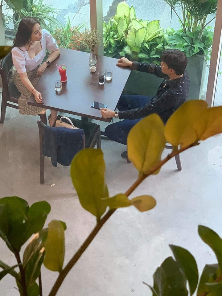 Khán giả đoán rằng, Vũ lại "chán cơm" và "thèm ăn phở".