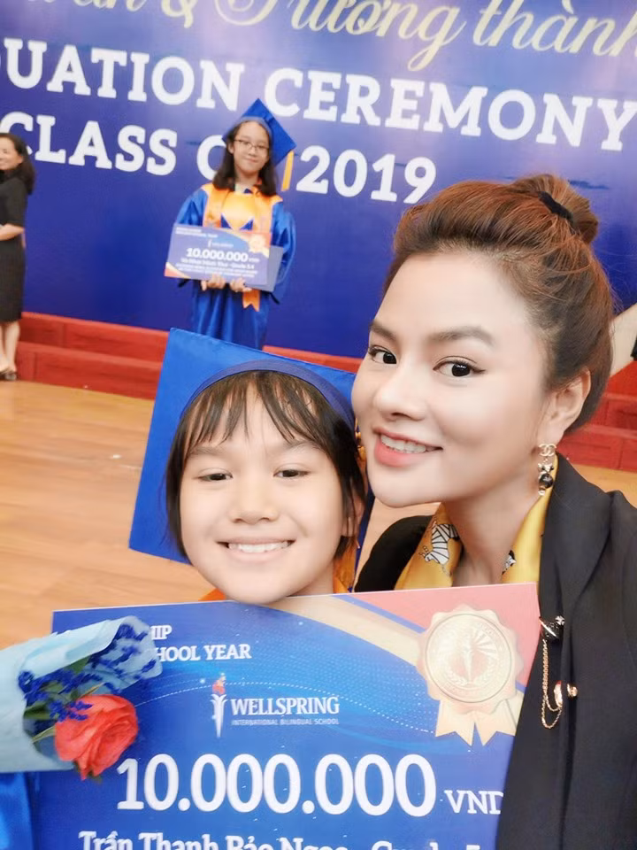 Vu Thu Phuong doi dai the nao voi con rieng cua chong?-Hinh-3