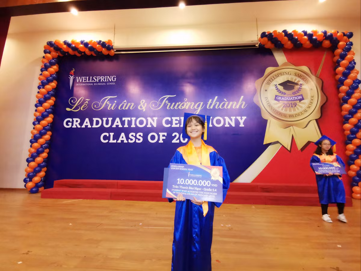 Vu Thu Phuong doi dai the nao voi con rieng cua chong?-Hinh-4