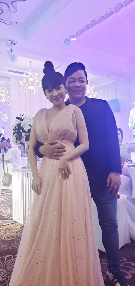 Sắp tới, người đẹp Sài thành muốn quay trở lại mạnh mẽ hơn với nghệ thuật với vai trò diễn viên. Cô cũng đang tập luyện vũ đạo, học thanh nhạc... để lấn sân ca hát.