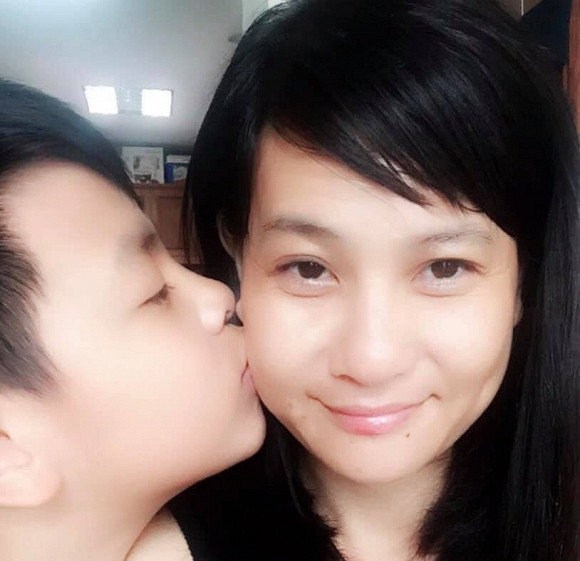 Cat Phuong lo co ngay bi dot quy vi lien tuc mat ngu