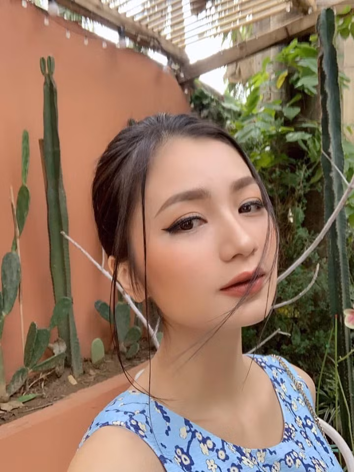 "Khi phim lên sóng mọi người có tổng kết lại và dành cho Diệu Hương danh xưng "Cô gái số nhọ nhất màn ảnh Việt" bởi phim nào đóng cũng vất vả về đường con cái, mẹ chồng nhưng trộm vía trời thương là cuộc sống bên ngoài không bị phim vận vào người dù trước đó tôi cũng lo", Diệu Hương tâm sự.