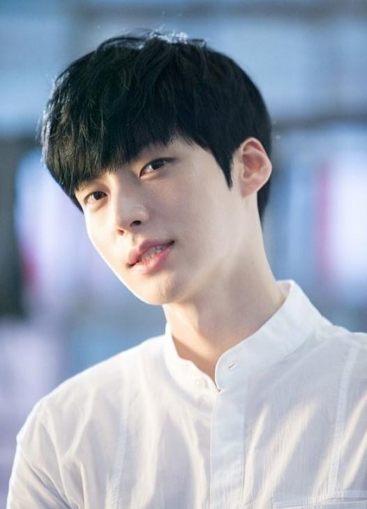 Goo Hye Sun bi benh than kinh sau on ao ly hon Ahn Jae Hyun?-Hinh-2