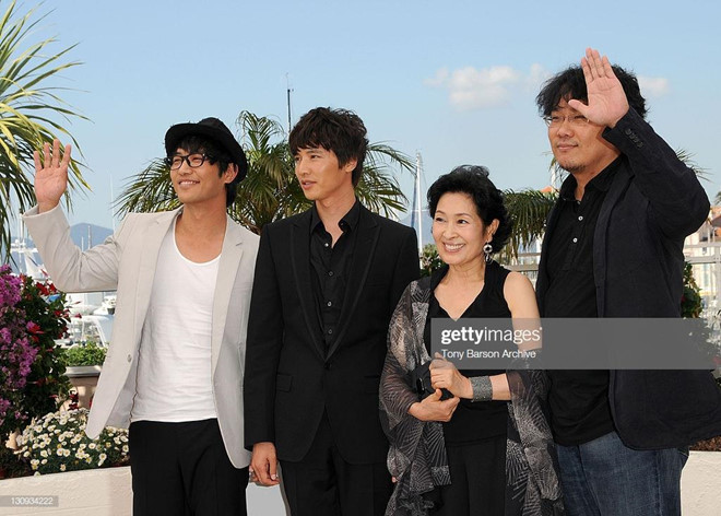 Dao dien Bong Joon Ho va Won Bin quay roi dien vien gao coi?-Hinh-2