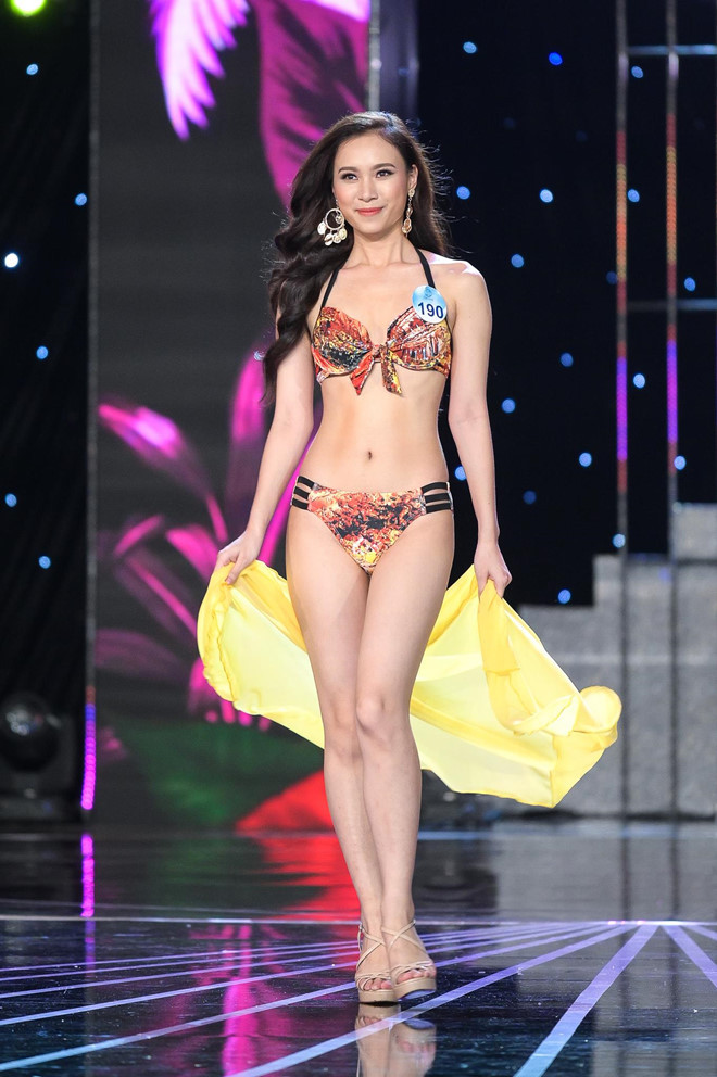 Thí sinh Nguyễn Trương Diệu Ý, sinh năm 2000, sở hữu vòng eo thon gọn và khá săn chắc. Cô cũng gây chú ý nhờ gương mặt khả ái.