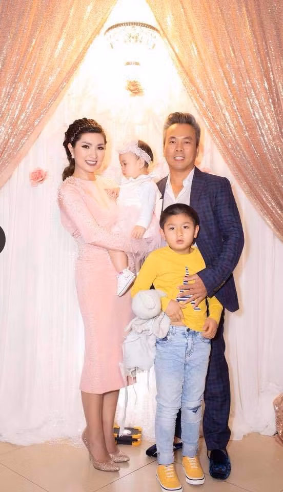 Ca si Nguyen Hong Nhung chia tay ban trai doanh nhan