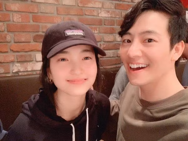 Kim Tae Ri tươi tắn.