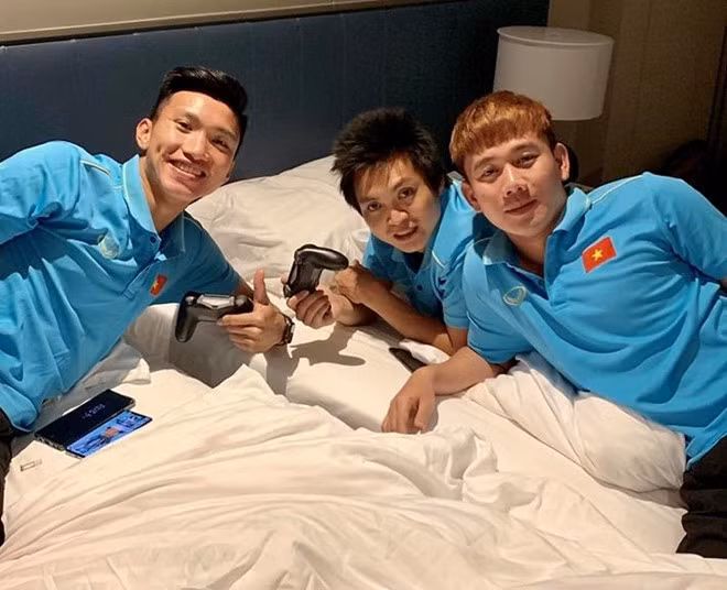 Minh Vuong hop team Thai Binh, fan 