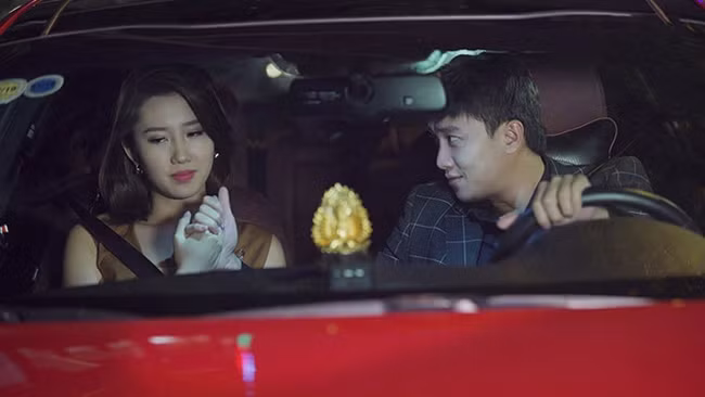 Trước "Về nhà đi con", Quốc Trường cũng tham gia một bộ phim đề tài ấn tượng của miền Nam là "Gạo nếp gạo tẻ". Trong phim, anh đảm nhận vai tình cũ của Hân (Thúy Ngân). Lợi dụng tình cảm của Hân, anh chàng đã ôm một số tiền lớn và cao chạy xa bay khiến người yêu cũ phải đối mặt với pháp luật. Dù chỉ giữ vai phụ, ít đất diễn, anh vẫn được khán giả yêu thích.