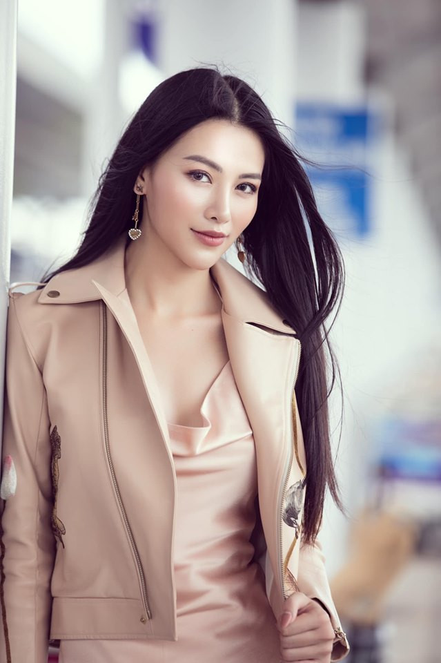 Đầu năm 2019, Phương Khánh còn bị công ty quản lý kiện đòi bồi thường 500 triệu đồng vì vi phạm hợp đồng. Cô đã tự ý tham gia biểu diễn thời trang cho một chương trình mà không thông qua đơn vị này.