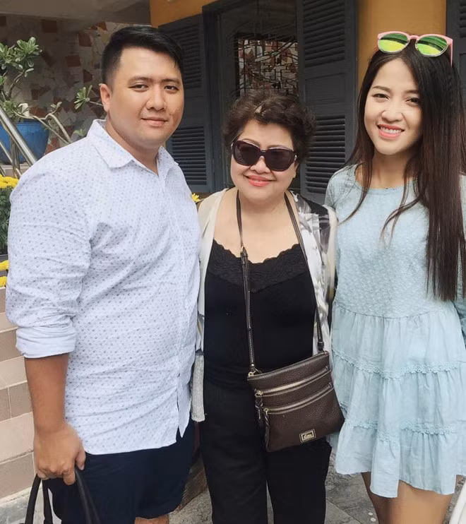 Chuyện tình cảm đẹp của Puka và Diệp Tiên nhận được sự ủng hộ từ gia đình bên. Cô cho biết đã gặp mẹ bạn trai khi bà về Việt Nam. Riêng NSND Diệp Lang vì sức khỏe không thể về nước nhưng cô vẫn thường xuyên trò chuyện qua điện thoại.