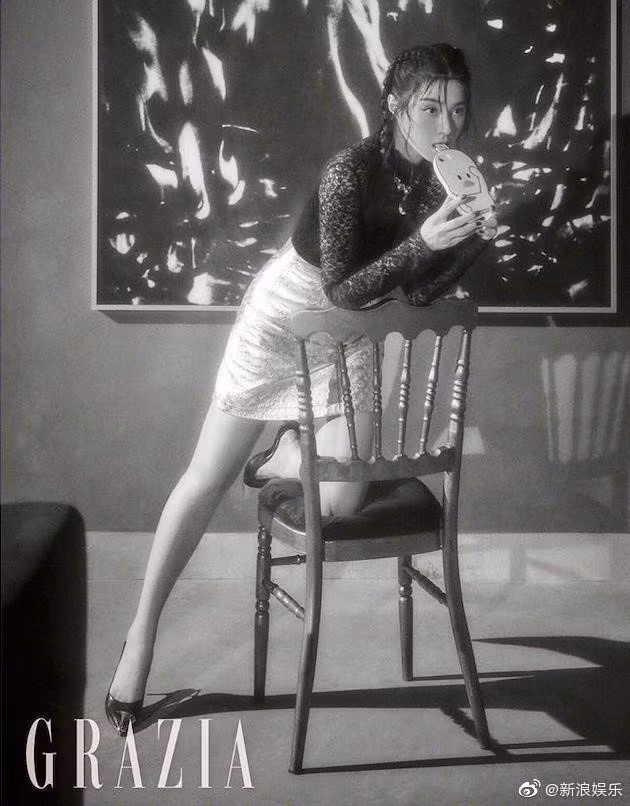 Sau khi tạp chí được phát hành, Phạm Băng Băng đã gửi lời cảm ơn ê-kíp thực hiện trên trang cá nhân. Trang Sohu bình luận Phạm Băng Băng chọn con đường phát triển tại nước ngoài phù hợp với tình trạng hiện nay của cô. Dư luận trong nước vẫn tẩy chay nữ diễn viên sau scandal, nhưng vị thế của Phạm Băng Băng trong làng thời trang thế giới vẫn còn. Đầu năm 2019, tạp chí Variety của Mỹ cũng có bài viết dài về Phạm Băng Băng và thể hiện sự chờ đón đối với "nữ hoàng thảm đỏ Trung Quốc".