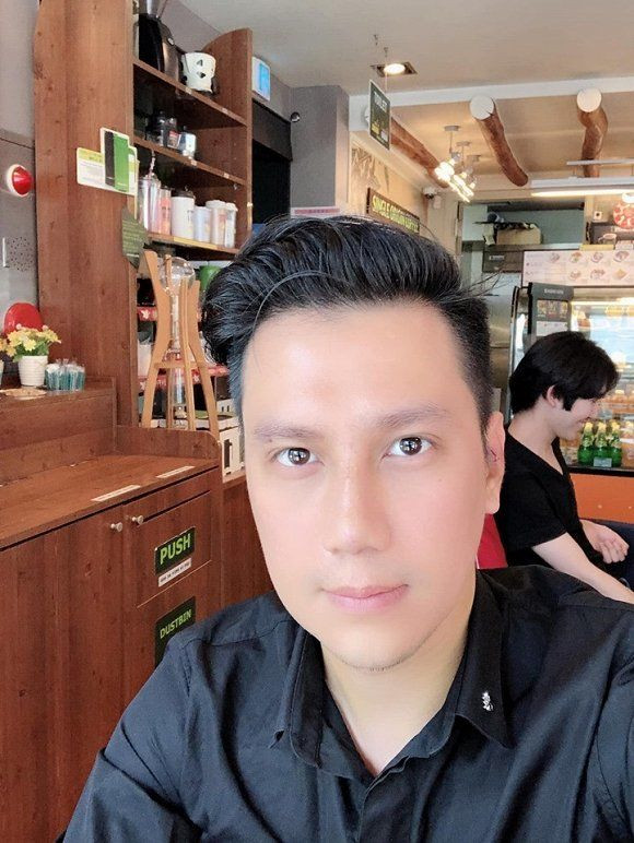 Từ sau khi phẫu thuật thẩm mỹ tới nay thì trên các trang mạng xã hội nhan sắc mới của Việt Anh luôn là đề tài tranh cãi của nhiều người mà hầu hết đều là chê bai.