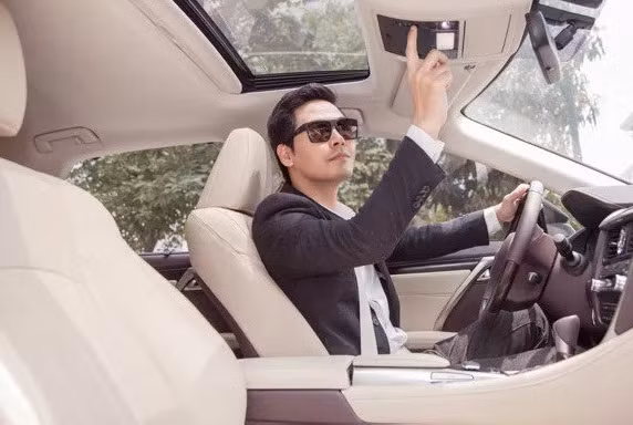 MC Phan Anh tung bang chung khong lay tien tu thien mua xe