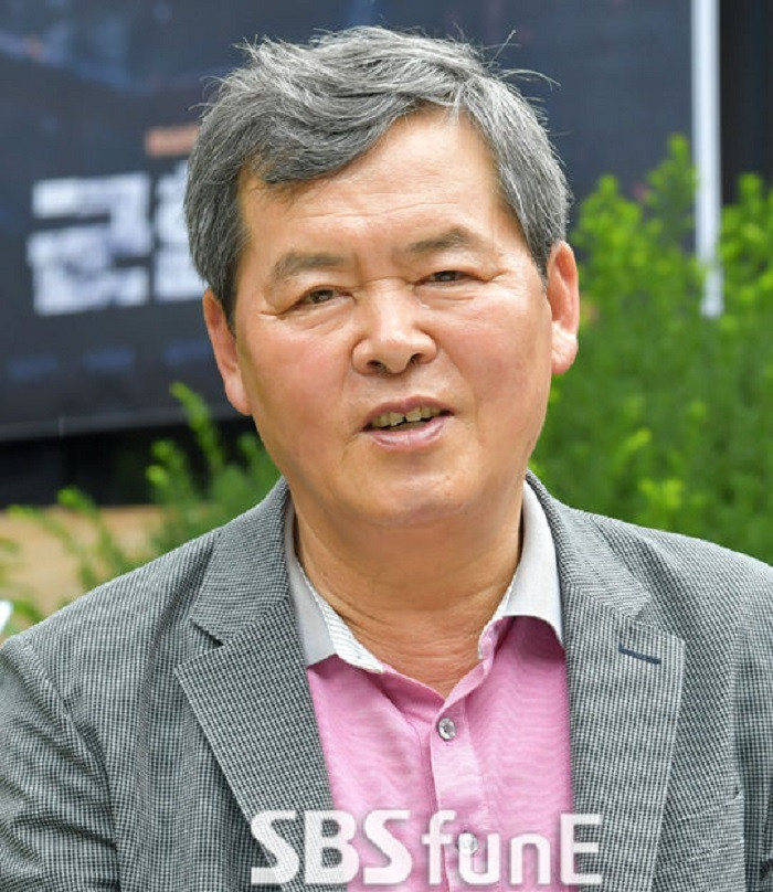 Bo Song Joong Ki soc vi con trai ly hon Song Hye Kyo