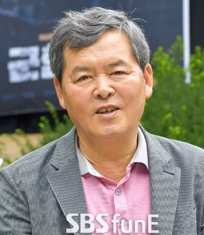 Bo Song Joong Ki soc vi con trai ly hon Song Hye Kyo