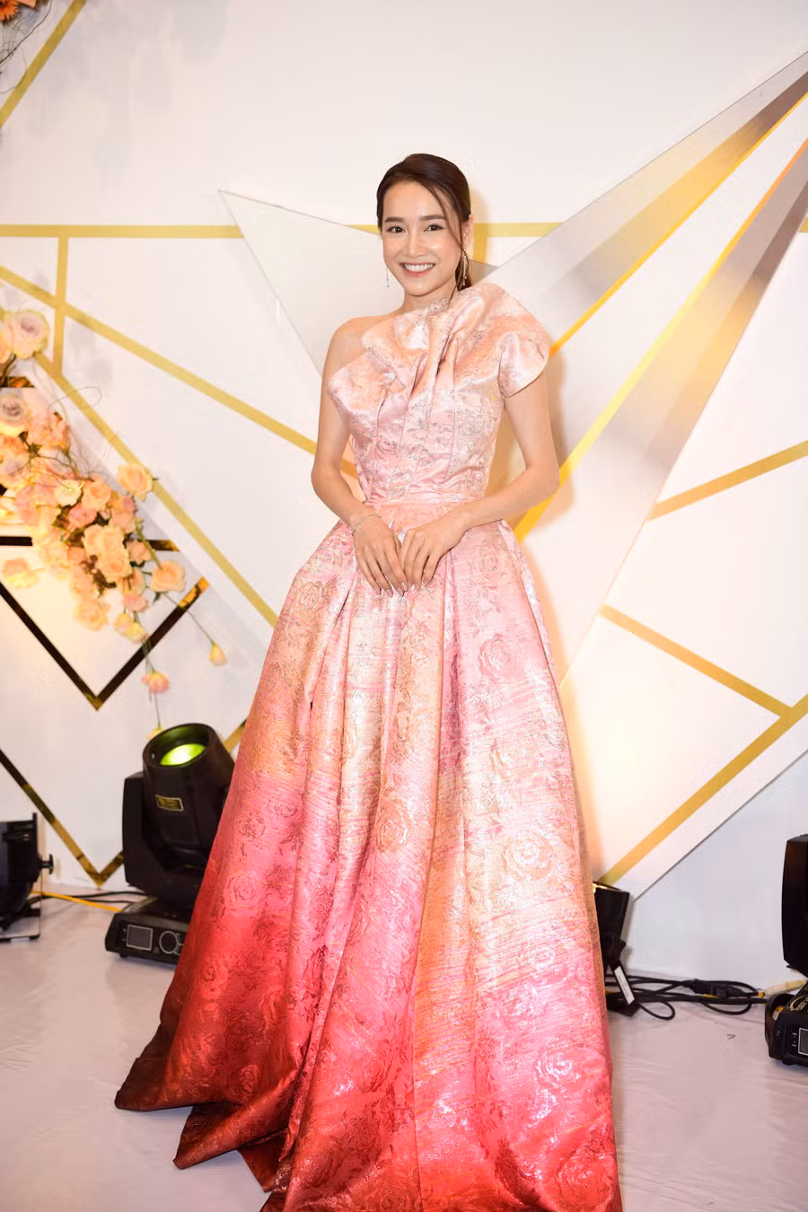 Diễn viên Nhã Phương.