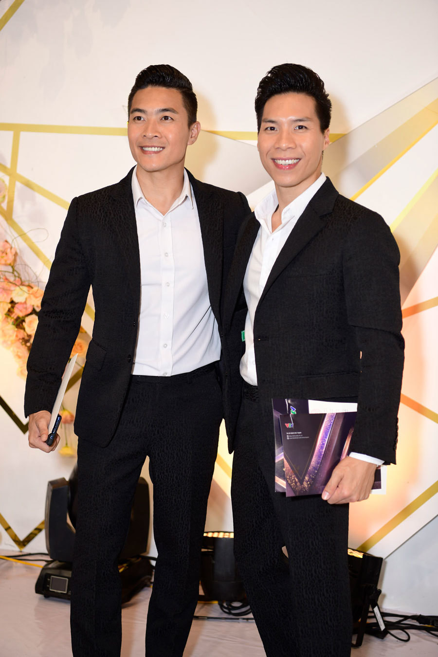 Nghệ sĩ xiếc Quốc Cơ, Quốc Nghiệp.