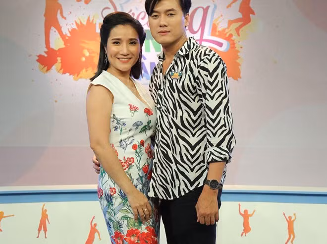 Cat Tuong tiet lo 3 lan yeu trai tre kem hon 10 tuoi