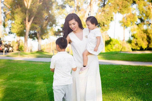 Ca si Nguyen Hong Nhung chia tay ban trai doanh nhan-Hinh-2